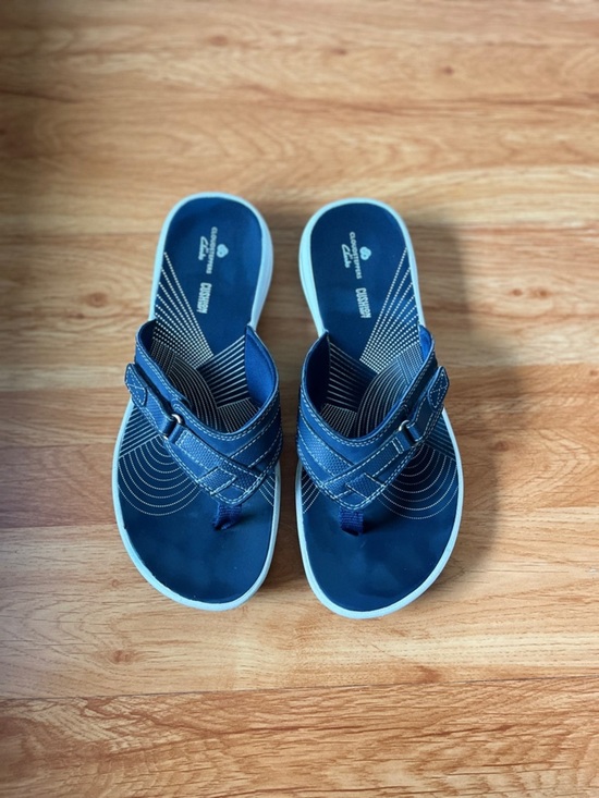 Clarks Shoes - Clark’s Blue Cushioned Flip Flops - Comfort Sandals